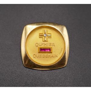 Vintage Augis Love Medal, 18 Carat Gold.
