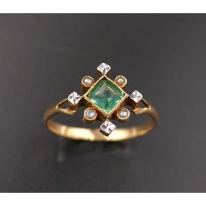 Pearls And Green Stone Ring