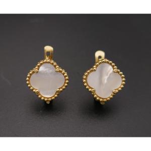 Clover Earrings Set With Mother-of-pearl, 18-carat Yellow Gold.