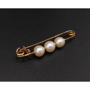 Barrette Brooch Adorned With Cultured Pearls, 18k Gold.