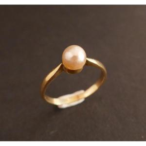 Ring Set With A Cultured Pearl, 18k Gold.