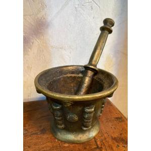 17th Or 18th Century Bronze Mortar With Pestle 
