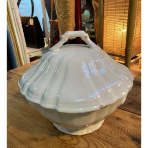 White Soup Tureen - Moustiers Earthenware, 18th Century