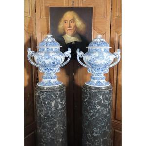 Pair Of Covered Apothecary Vases In Faience, Second Half Of The 19th Century 