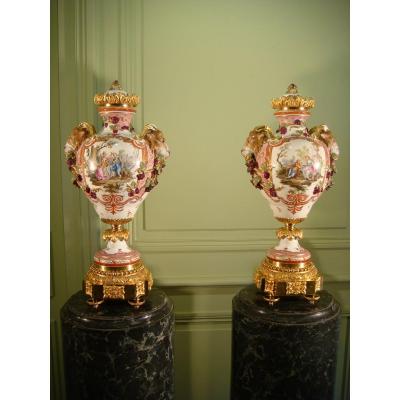 Pair Of Large Porcelain Cassolettes Vases Meissen Epoque XIX