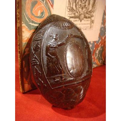 Half Coconut Carved Wedding Cup - Period Early XIXth Century