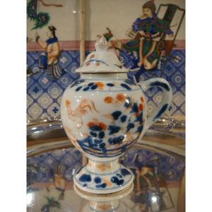 Small Imari Porcelain Covered Pot