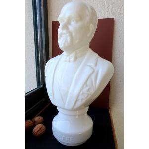 Advertising Bust In Opaline, Candy Jar, R. Poincaré, Circa 1915.