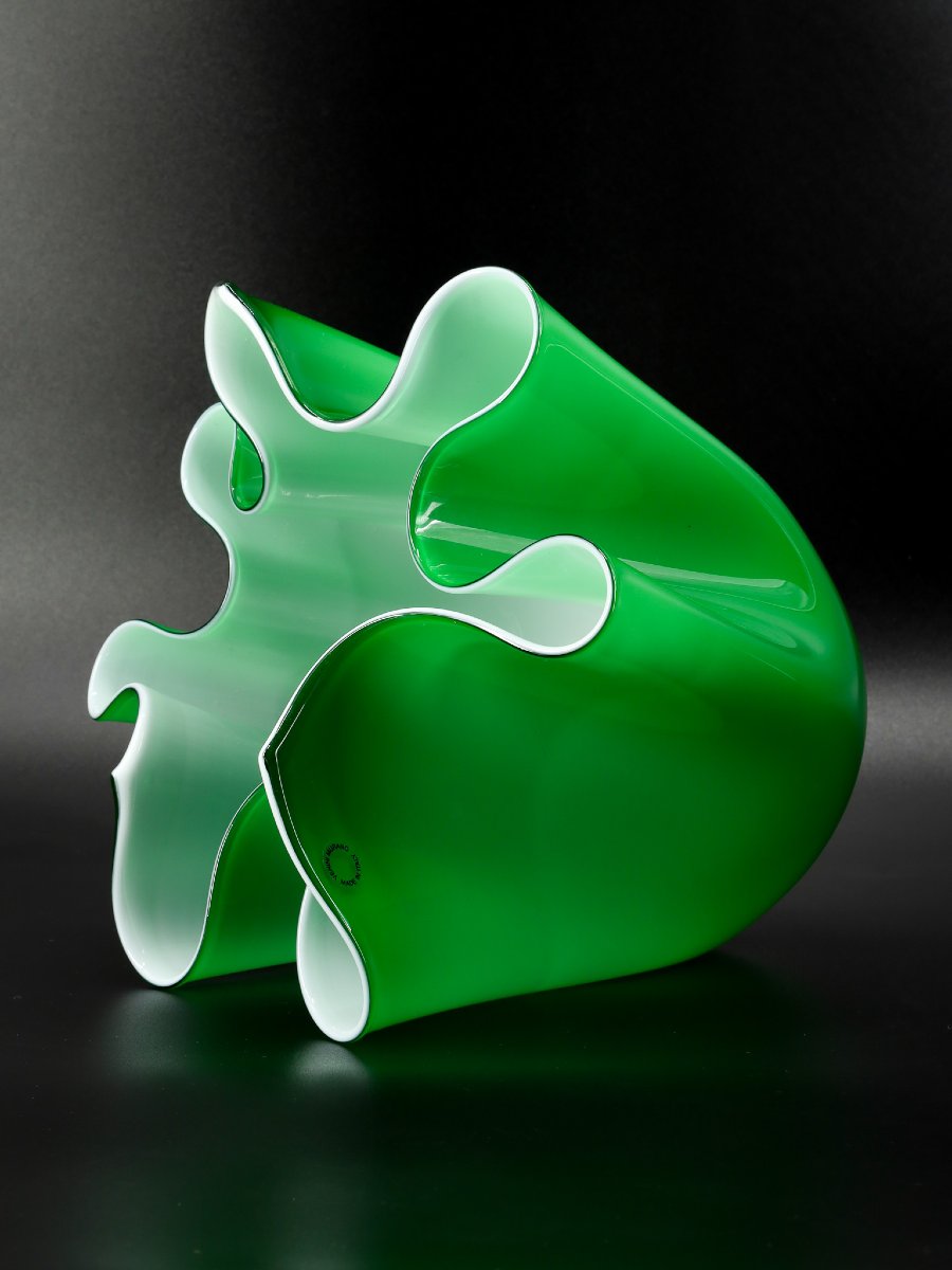 Vase “fazzoletto” en verre vert, Venini 1989, Murano-photo-3