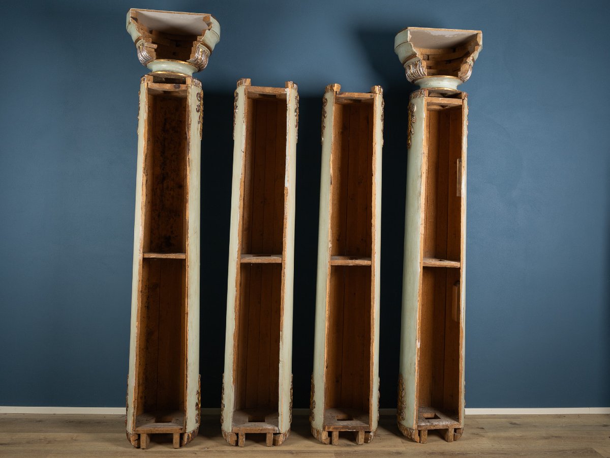 Elegante set di 8 colonne in legno laccato e dorato a mecca, fine XVIII secolo-photo-3