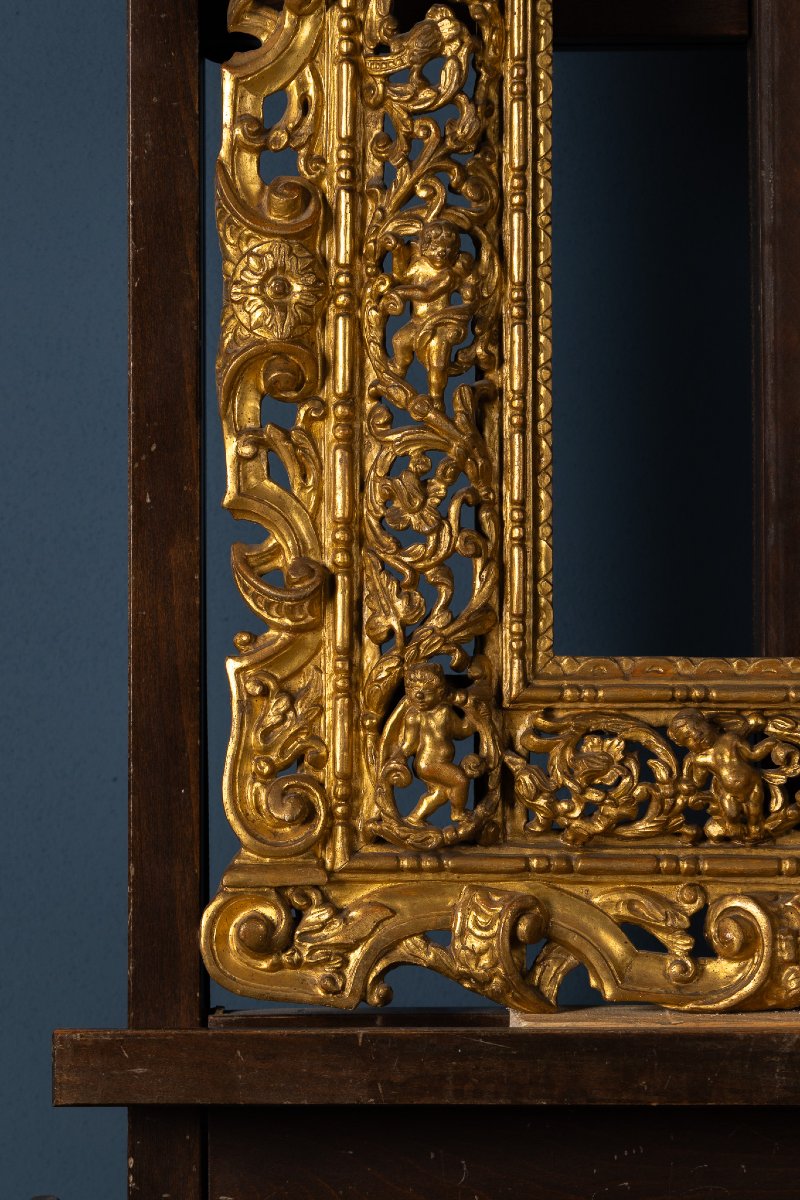 Cornice veneziana del XIX secolo in legno intagliato e dorato-photo-1