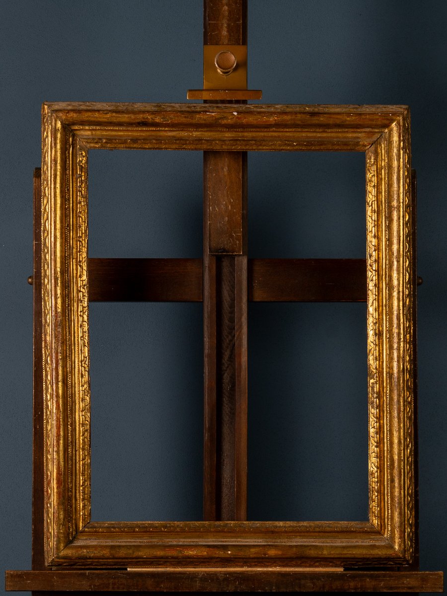 Cornice del XVIII secolo in legno dorato a cassetta, decorata a foglie d’acanto -photo-2