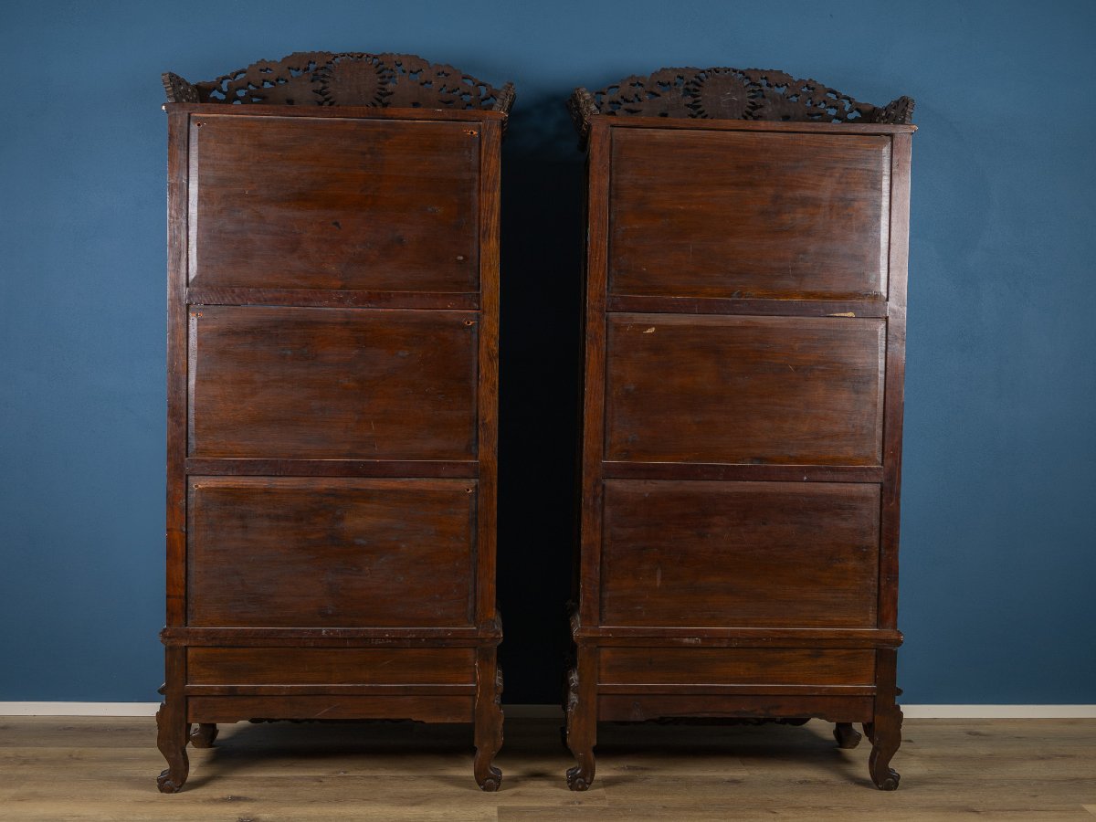 Coppia di vetrine cinesi in legno duro intarsiato in madreperla, fine XIX secolo-photo-6