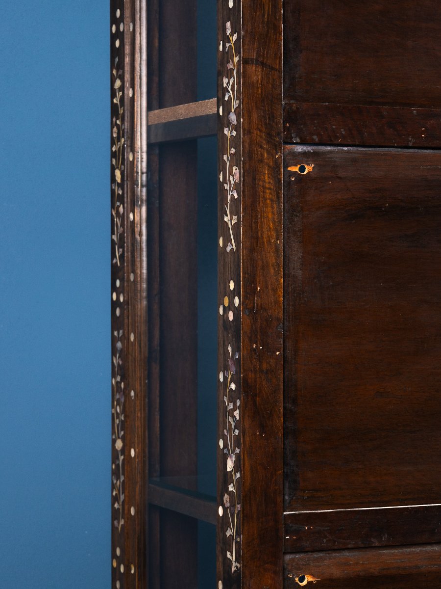 Coppia di vetrine cinesi in legno duro intarsiato in madreperla, fine XIX secolo-photo-7