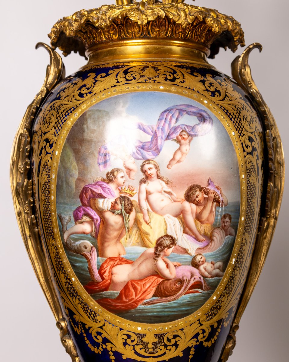 Coppia di Grandi Vasi Sèvres in Porcellana e Bronzo Dorato con Bouquets Floreali, Francia XIX s-photo-1