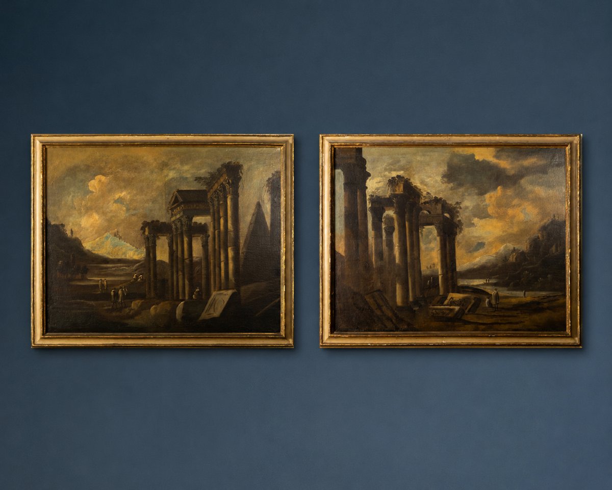 Coppia di capricci architettonici romani, fine XVII Secolo, oli su tela in cornici antiche
