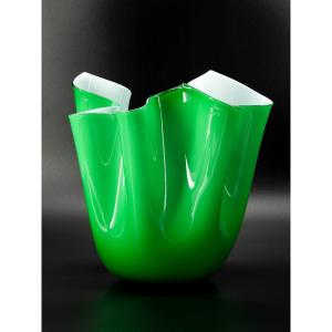 Vase “fazzoletto” en verre vert, Venini 1989, Murano