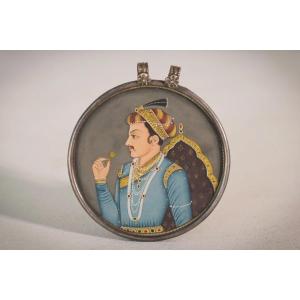 Fine Early Islamic Miniature - A Persian Prince