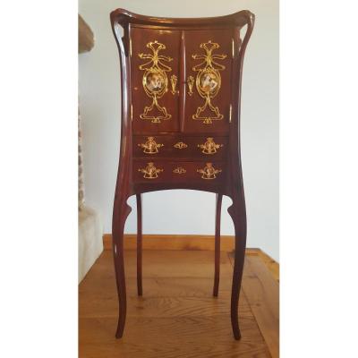 Art Nouveau Furniture