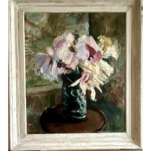 A Bouquet Of Flowers In Pastel Shades