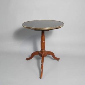 Pedestal Table