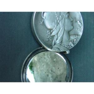 2 Silver Medallions Juno & Minerva Containing Courtesy Mirror Arthur & John Zimmerman