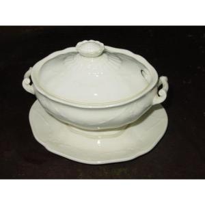 Wedgwood, 19th Century Lidded Gravy Boat