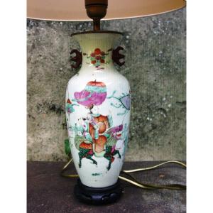 Famille Rose Vase, Mounted In Lamp China Qing Period 