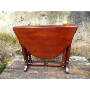 Solid Mahogany Gate-leg Table