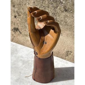 Carved Boxwood Gantier Hand From The 19th Century