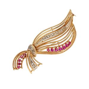 Old Brooch In Openwork Gold With Diamonds And Rubies
