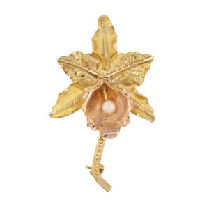 Retro Pearl Fleur-de-lis Brooch