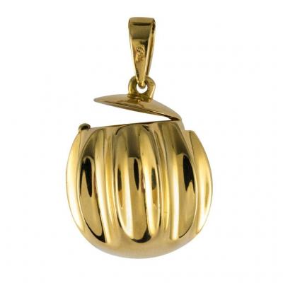 Gold Pendant In Secret