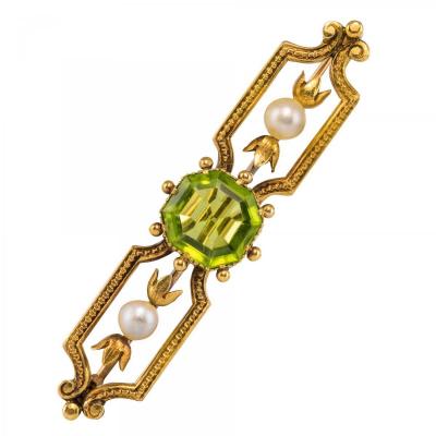 Old Peridot Fine Pearls Brooch