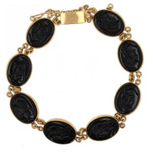 Bracelet In Gold And Intaglio Of Helmeted Warriors