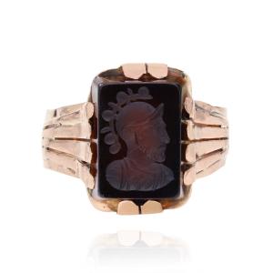 Old Ring In Gold And Intaglio