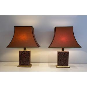 Paire De Lampes Chinoisantes En Bois Imprimé Et Métal Doré Et Abat-jour Pagode