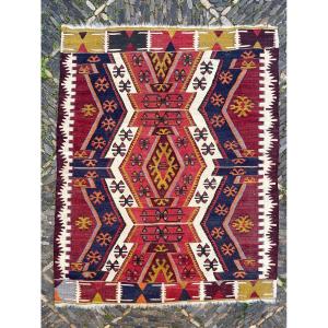 Kilim Avshar. Anatolia. Circa 1950. 140 X 116 Cm