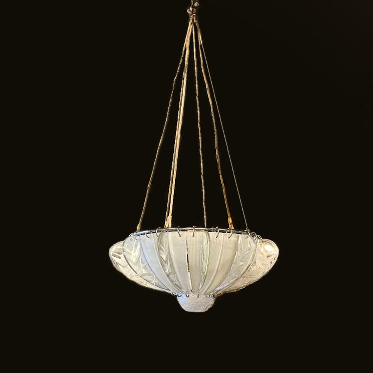 Lampadario "Hirondelles" di René Lalique, 1921