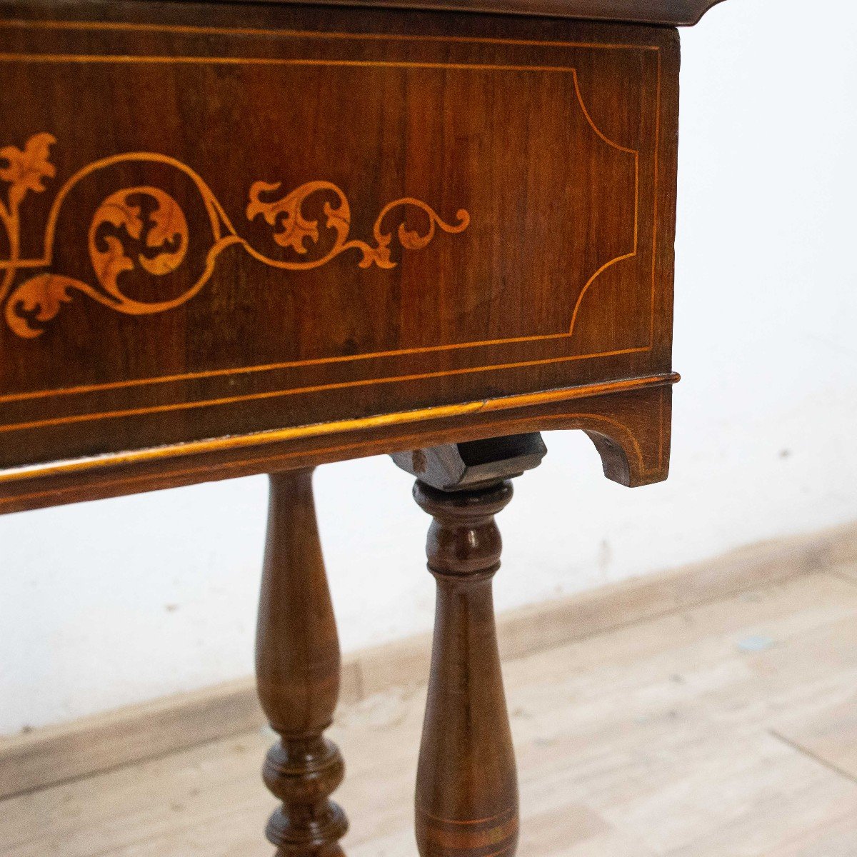 Tavolino in legno intarsiato Carlo X, Epoca primi '800-photo-4