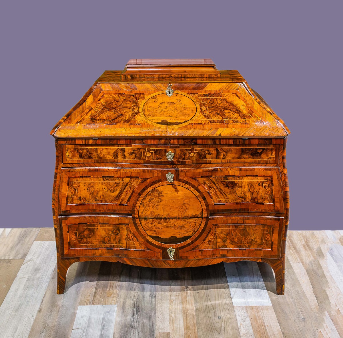 Vincenzo Bussola, in noce, Origine Lombardia, Mobile Ribalta ad urna, 1770