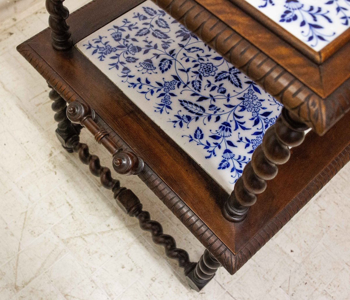 Tavolino in noce con Due Ripiani in Ceramica Decorata, Fine '800-photo-4