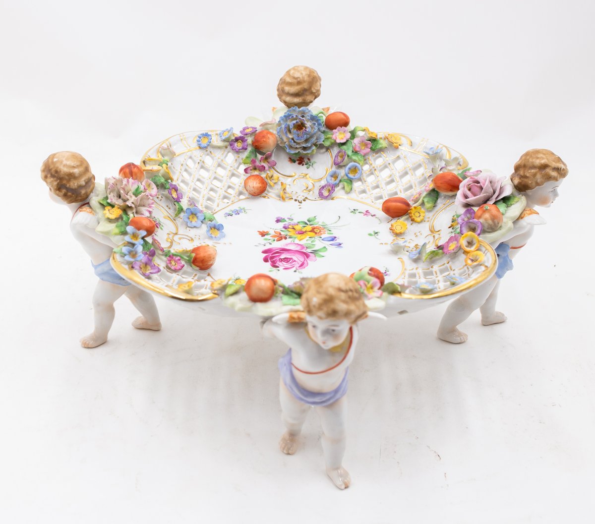 Manifattura Von Schierholz, Centrotavola figurativo con cherubini, Epoca '900-photo-1