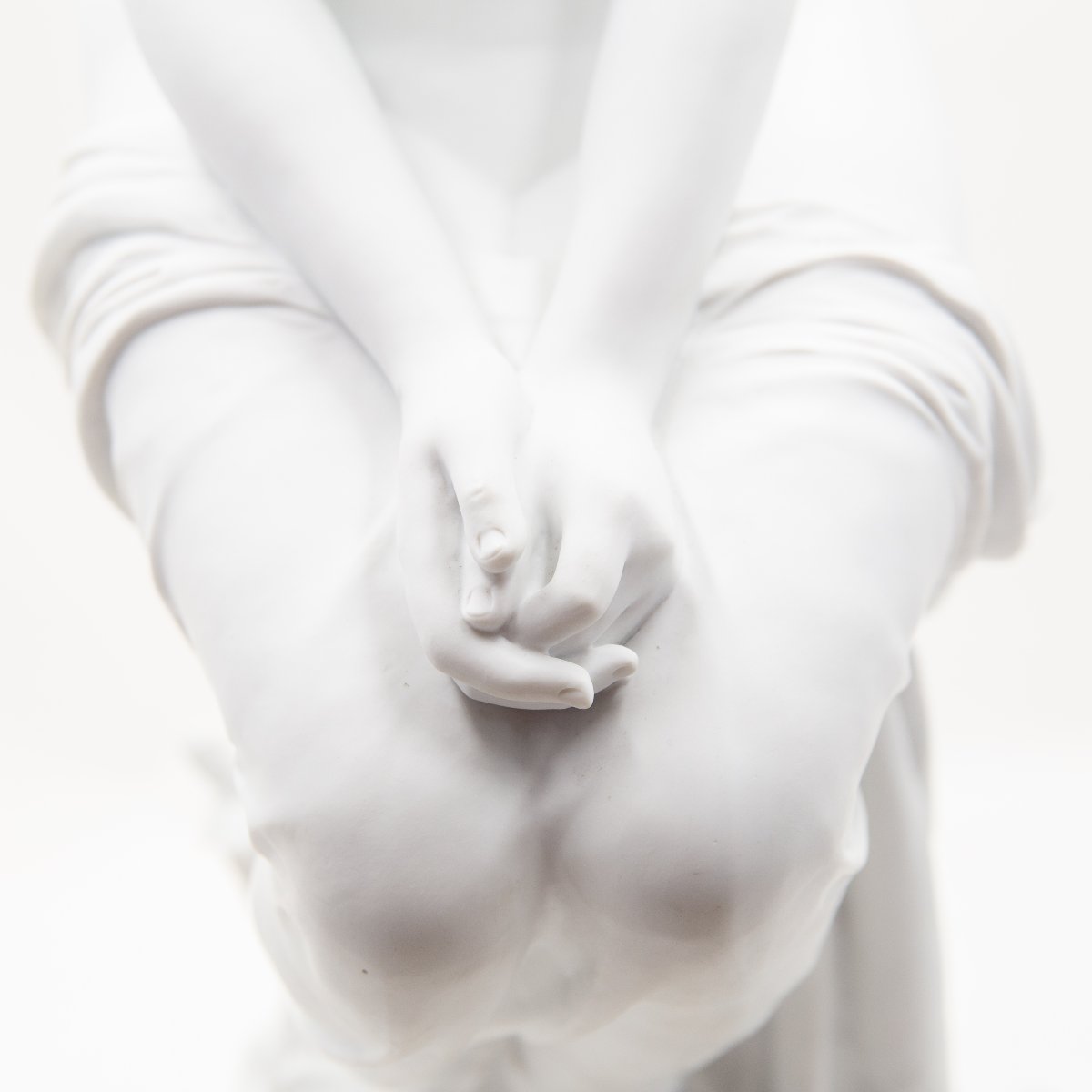 Auguste Joseph Peiffer, "Bagnante con rondini", biscuit,  fine XIX secolo-photo-1