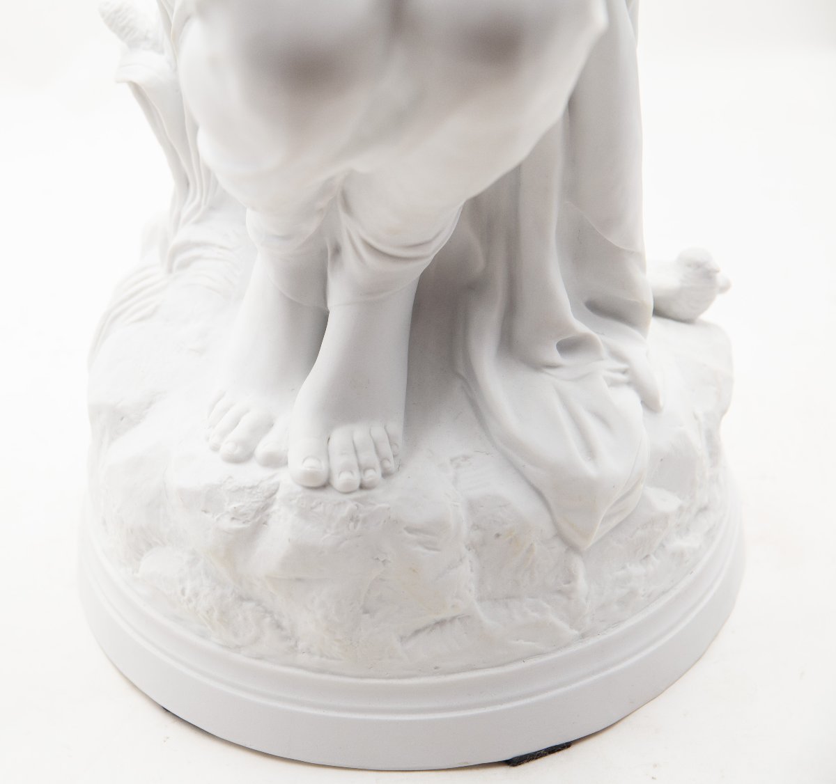 Auguste Joseph Peiffer, "Bagnante con rondini", biscuit,  fine XIX secolo-photo-4