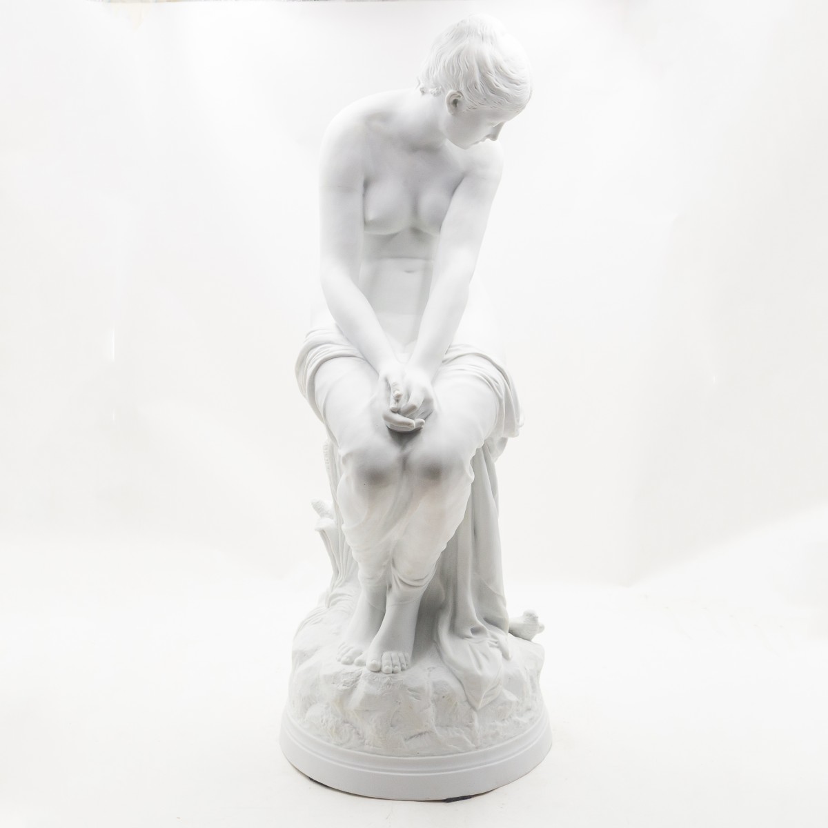 Auguste Joseph Peiffer, "Bagnante con rondini", biscuit,  fine XIX secolo