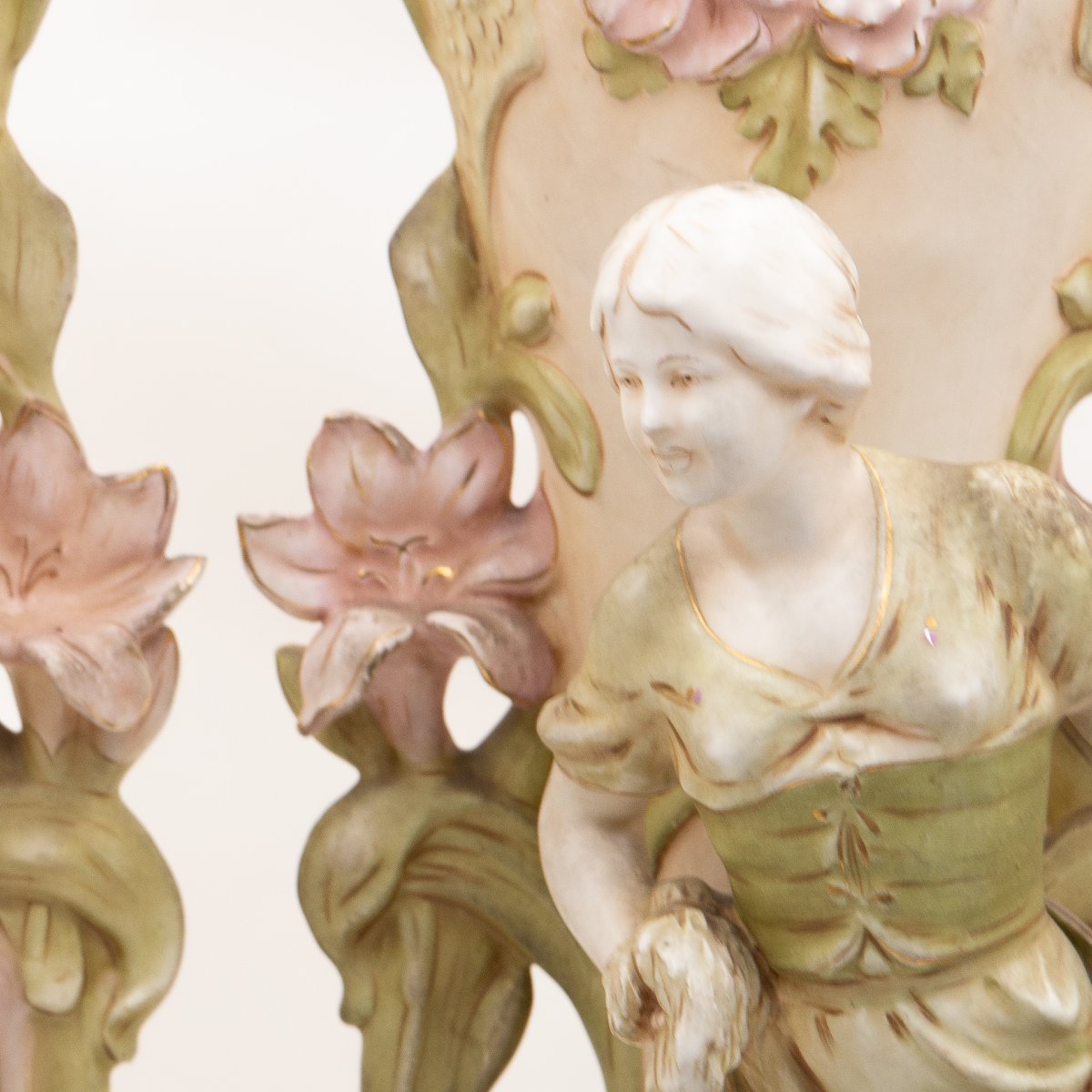 Coppia di Vasi Figurati in Stile Art Nouveau, 1890 – 1910 circa-photo-2