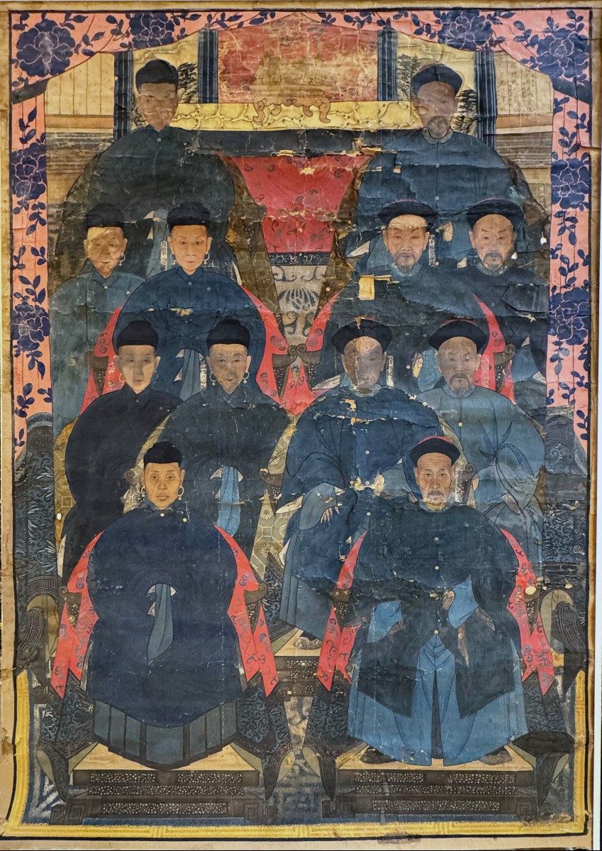 Dipinto su seta – Ritratto di antenati, Cina, inizi XX secolo