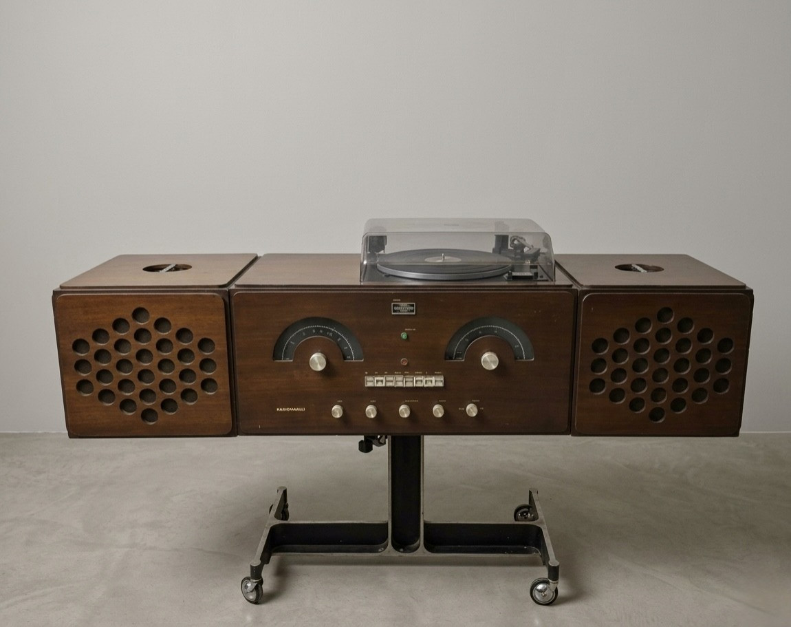 Stereo RR-126 radio di Pier Giacomo & Achille Castiglioni per Brionvega, anni '60