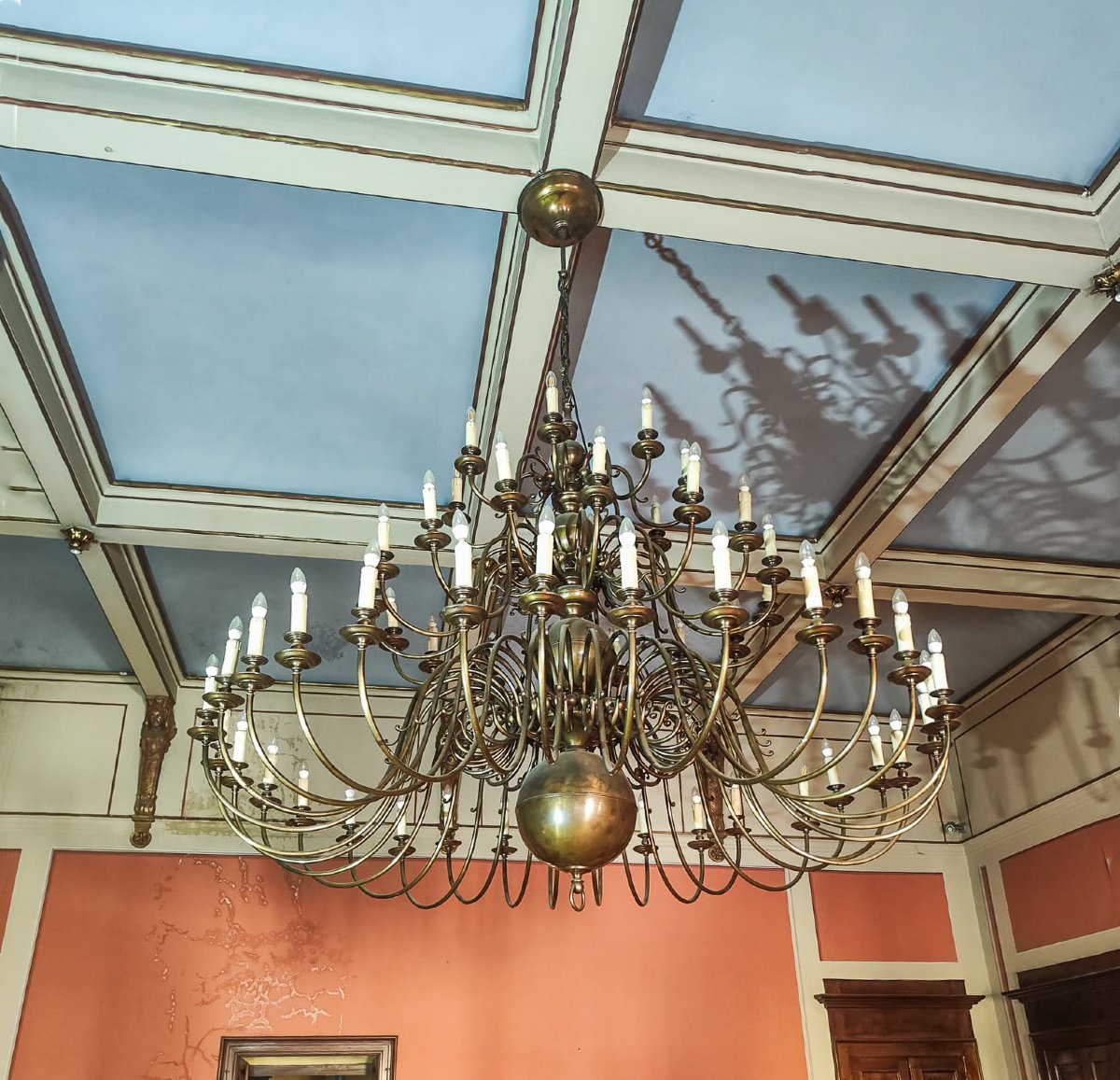 Lampadario da salone in ottone, 56 Luci, Epoca Anni '30/'40-photo-3
